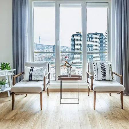Located Spacious Perfect Flat In Kadikoy *